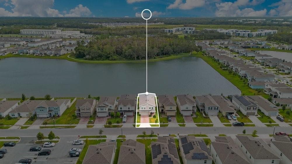 Single Family Residence at 5244 ROYAL POINT AVE, KISSIMMEE, photo 2 of 33