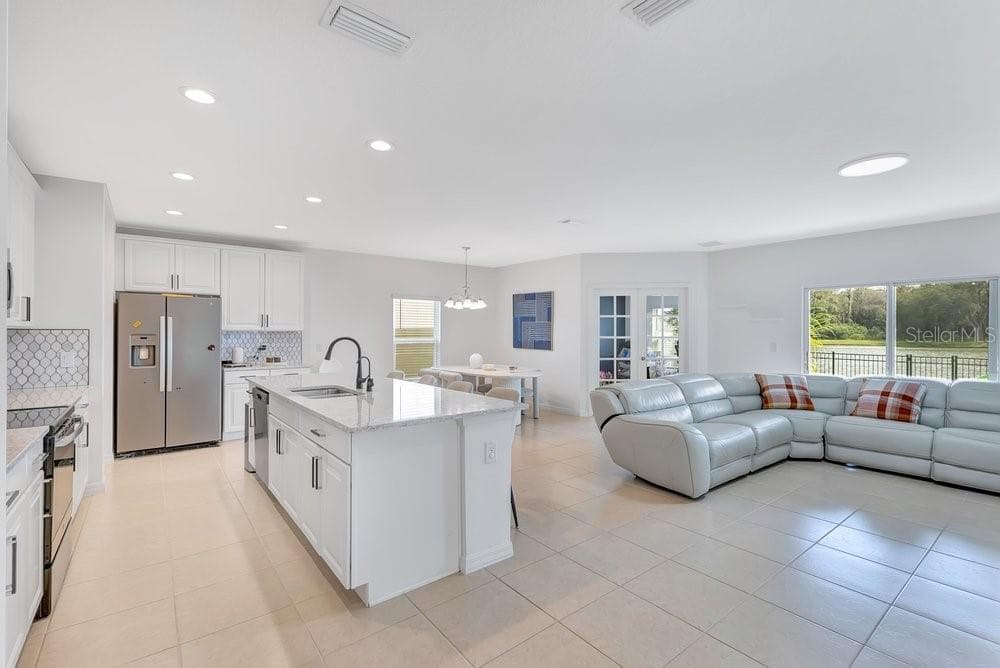 Single Family Residence at 5244 ROYAL POINT AVE, KISSIMMEE, photo 12 of 33