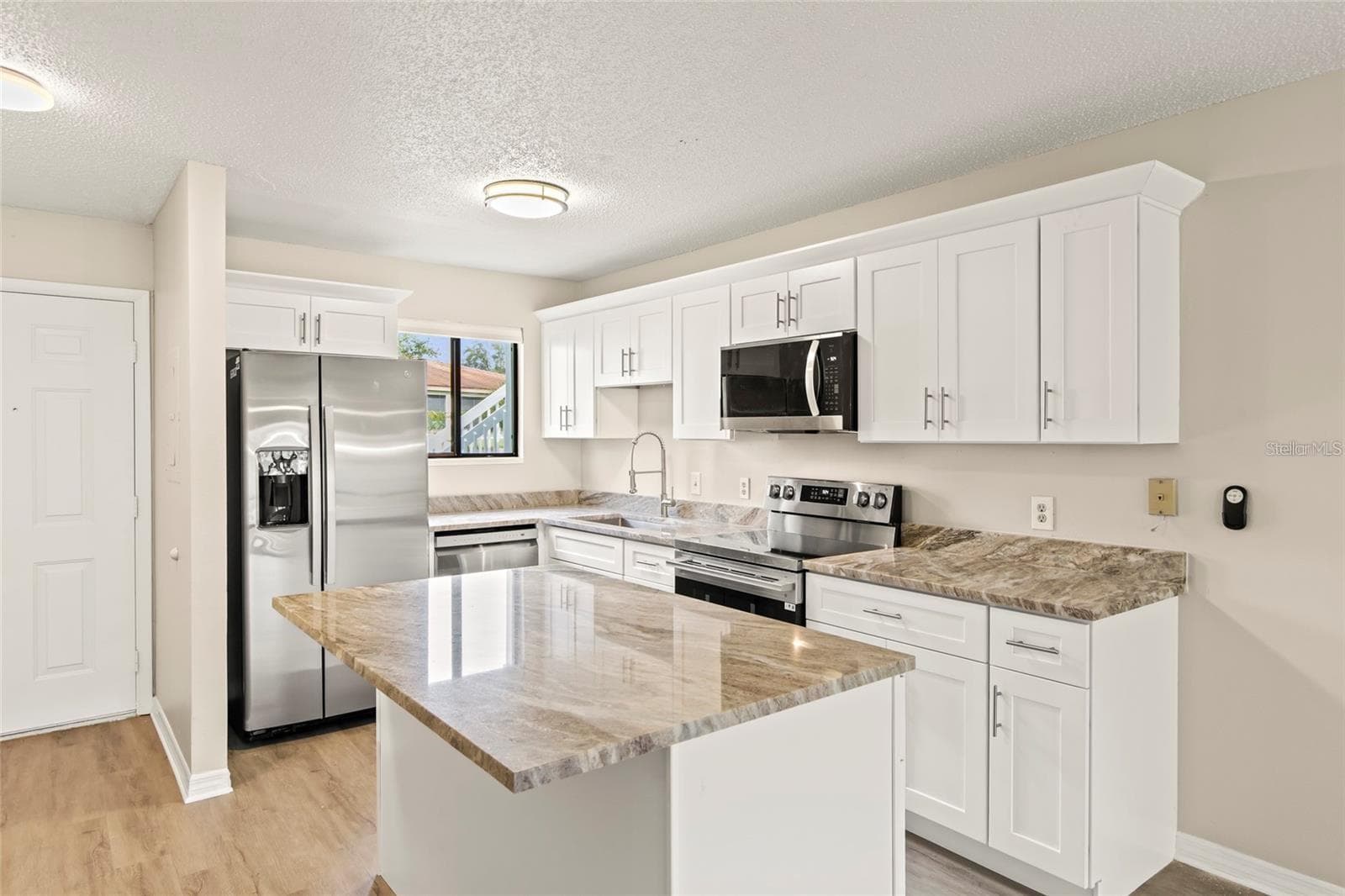 Condominium at 6033 34TH ST W #83, BRADENTON, photo 6 of 22