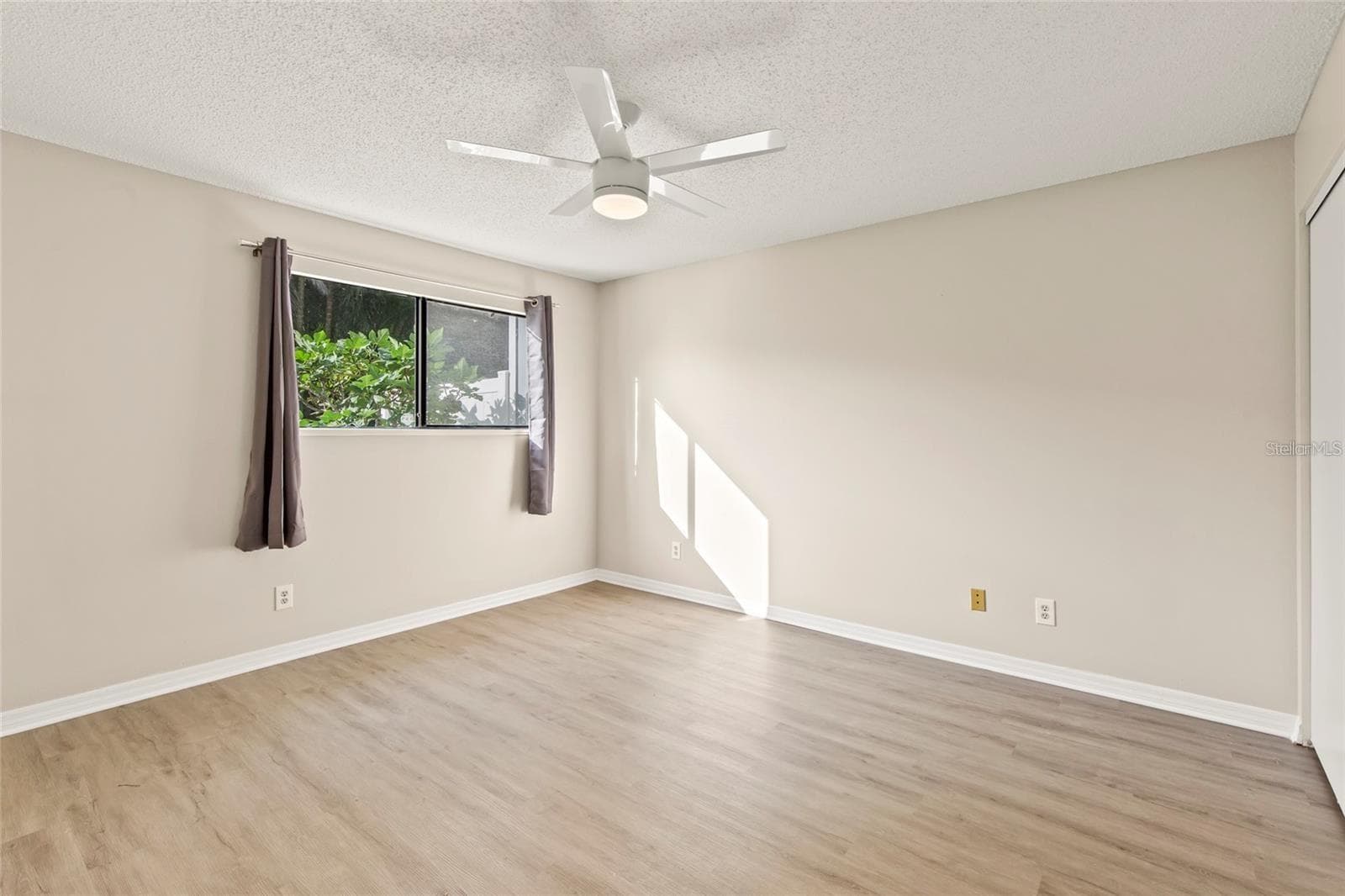 Condominium at 6033 34TH ST W #83, BRADENTON, photo 10 of 22