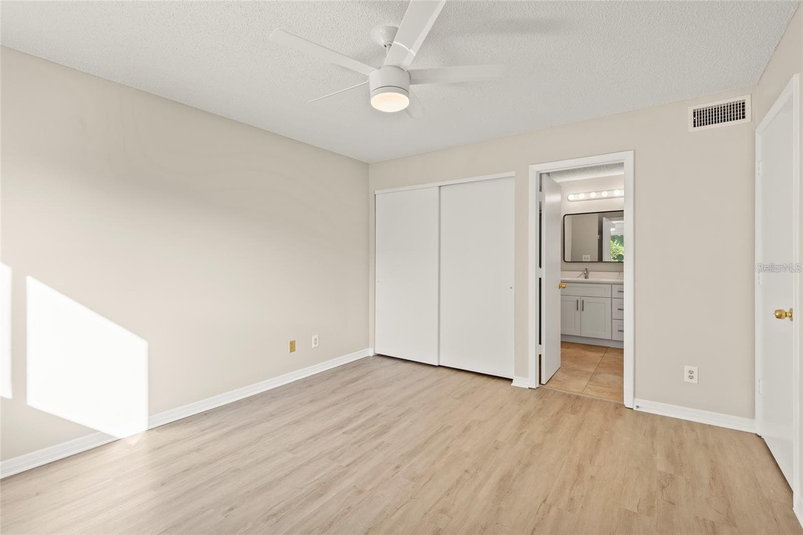 Condominium at 6033 34TH ST W #83, BRADENTON, photo 14 of 22