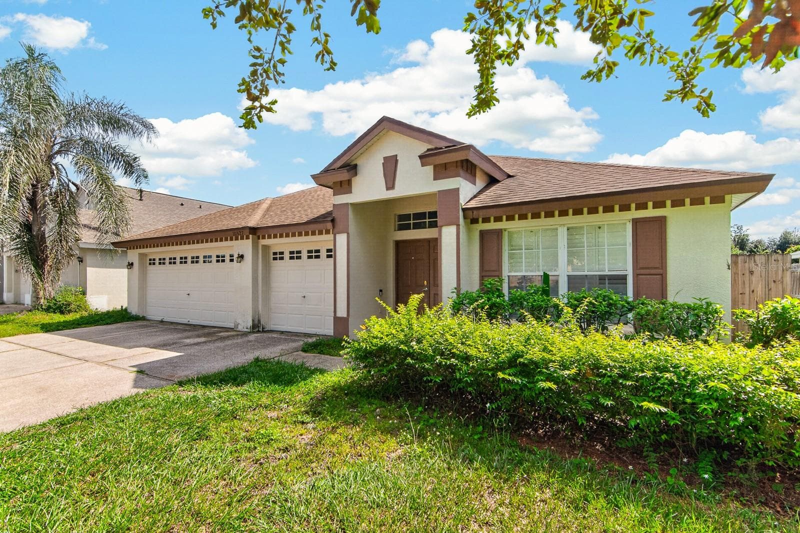 Single Family Residence at 10527 SAN TRAVASO DR, TAMPA, photo 2 of 63