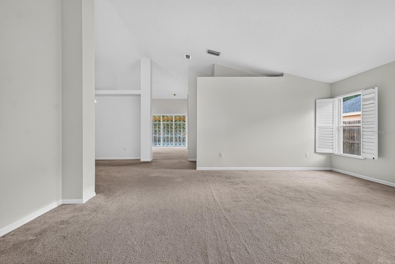 Living Room - 10527 SAN TRAVASO DR, TAMPA