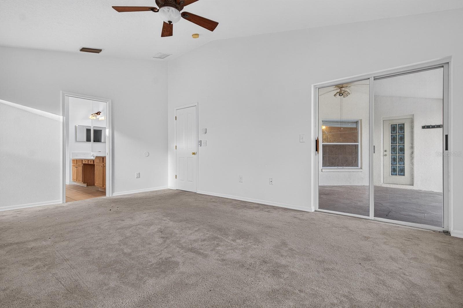 Primary Bedroom - 10527 SAN TRAVASO DR, TAMPA