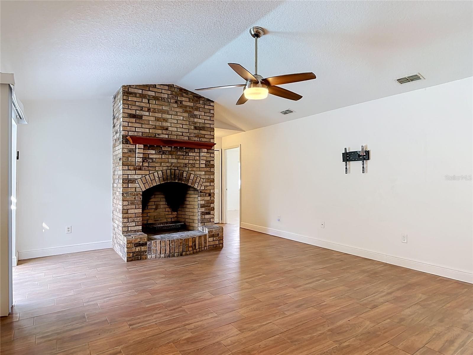 Single Family Residence at 510 BROKENSHIRE DR, DEBARY, photo 29 of 67