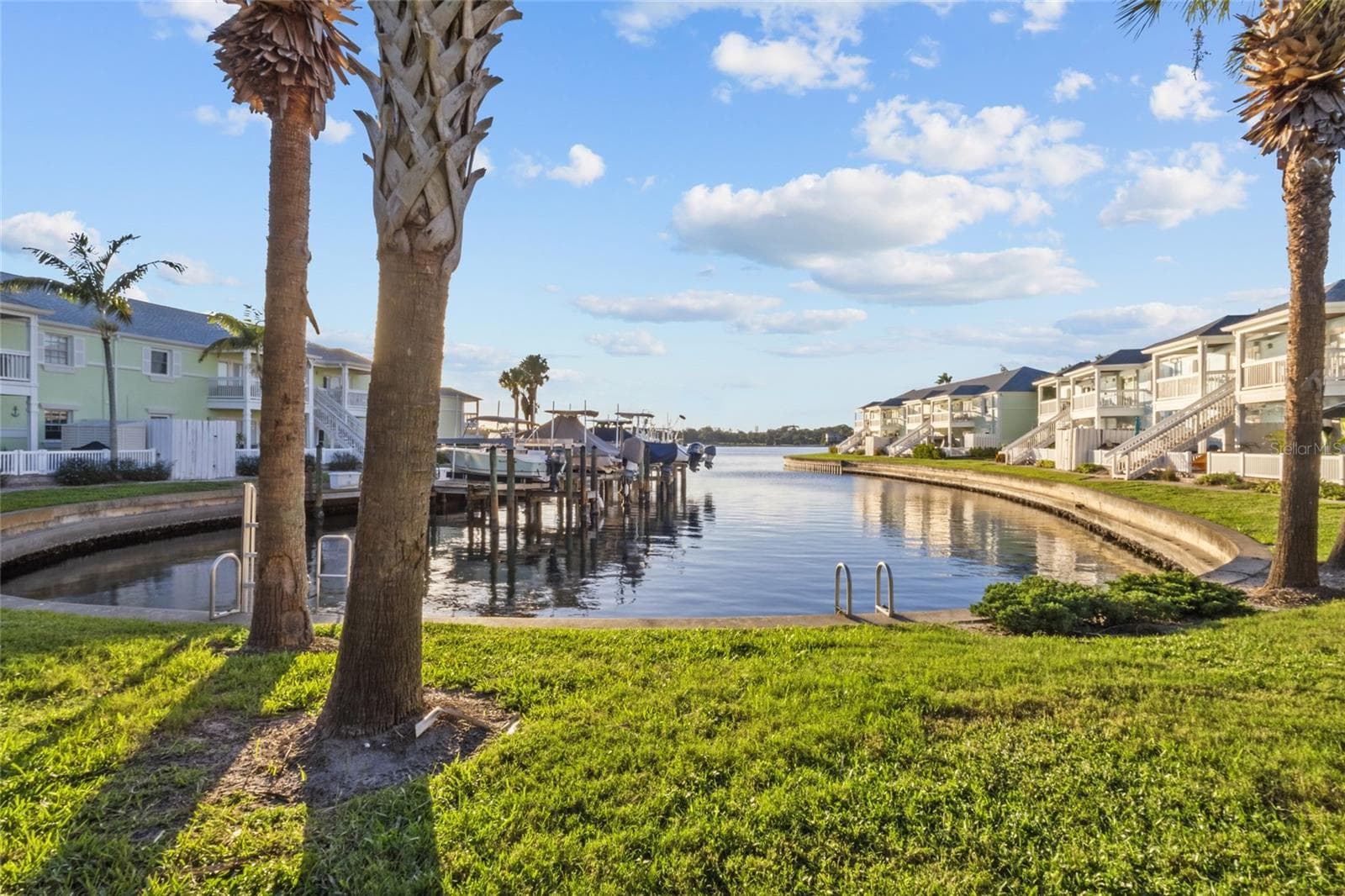 Condominium at 5202 BEACH DR SE #D, ST PETERSBURG, photo 35 of 76