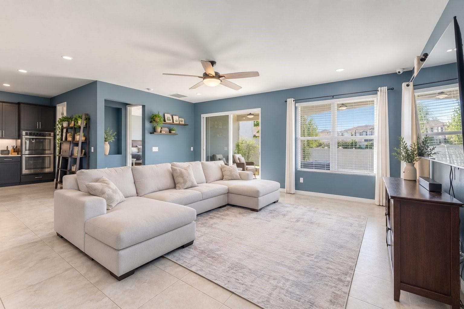 Single Family Residence at 18922 ROSEATE DR, LUTZ, photo 18 of 44
