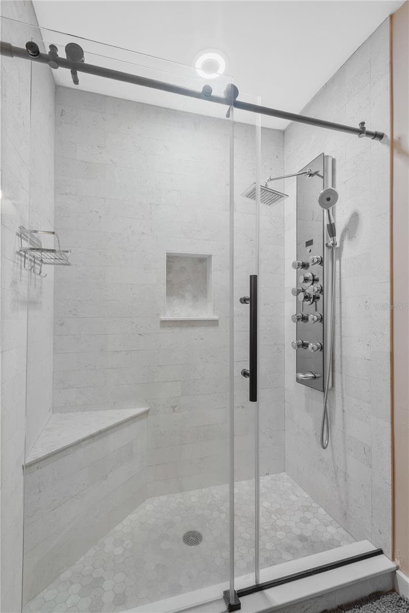Primary shower - 16407 W COURSE DR, TAMPA