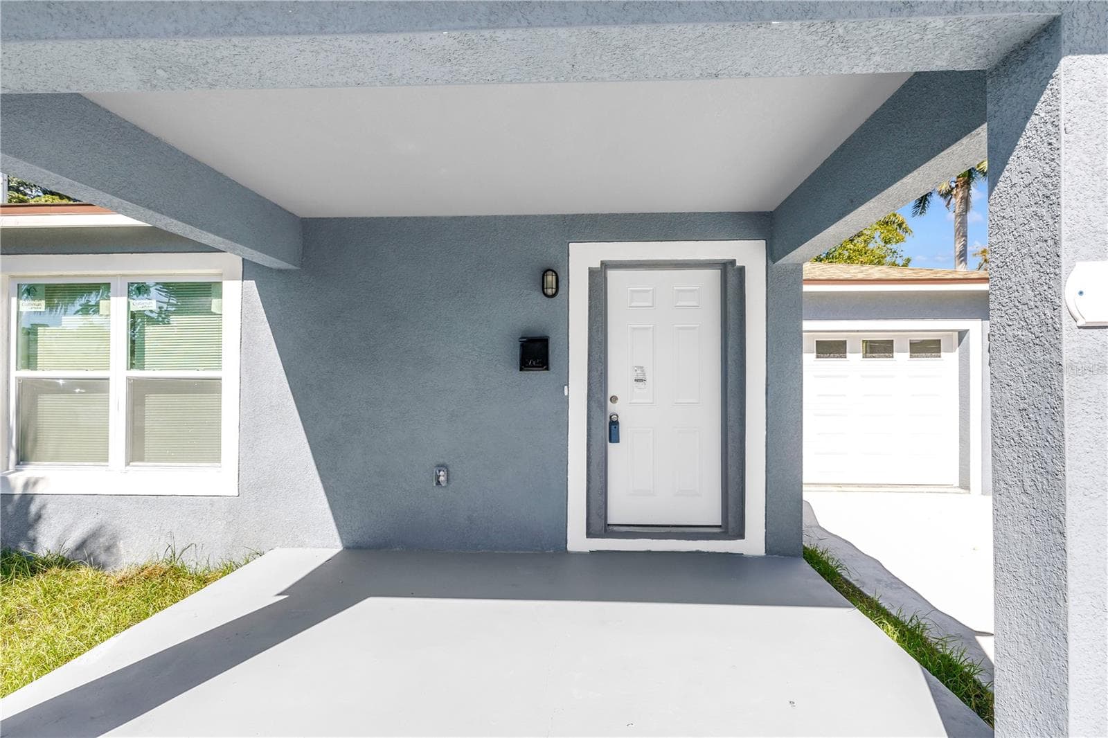 Single Family Residence at 835 QUEENSBORO AVE S, ST PETERSBURG, photo 5 of 33