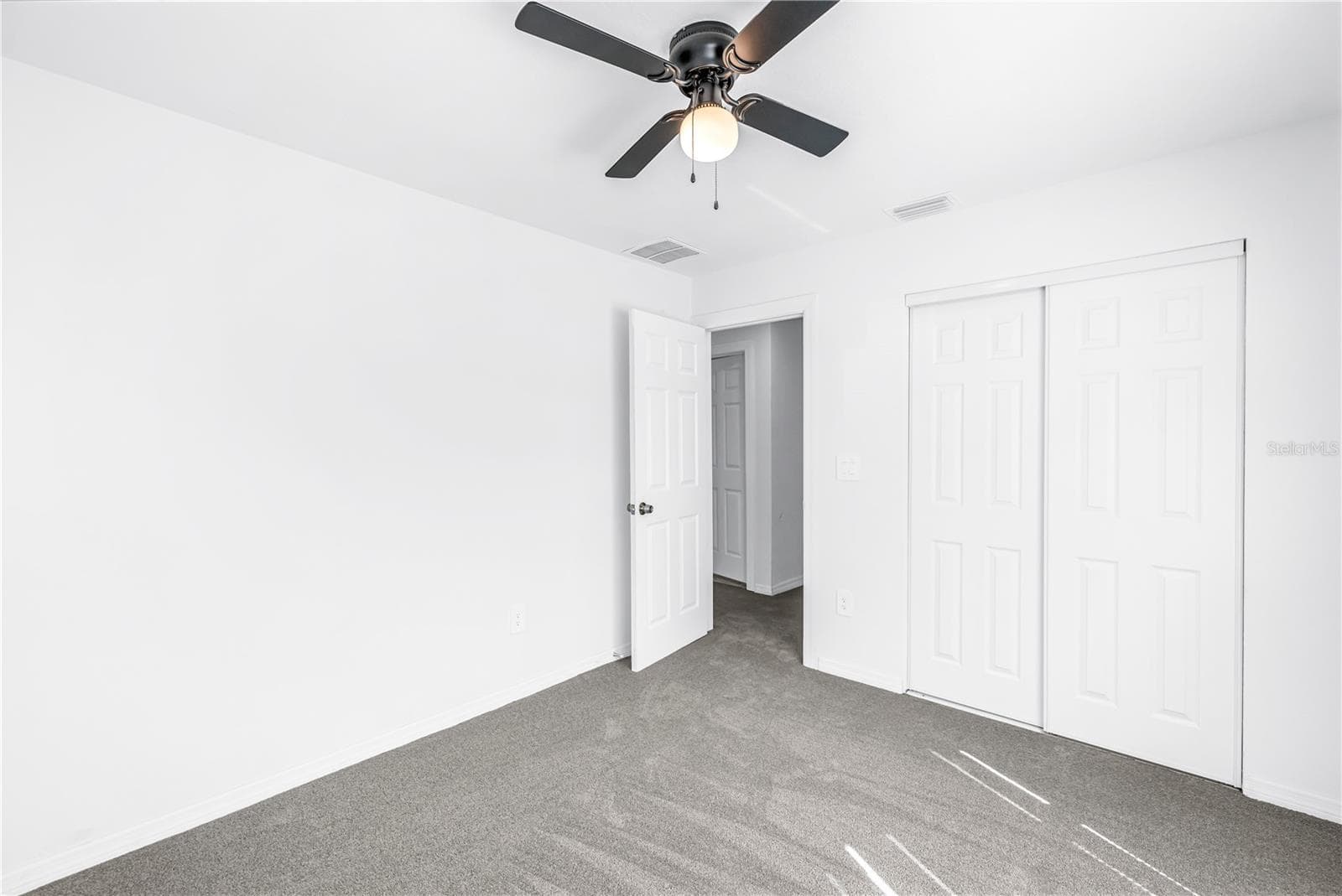 Single Family Residence at 835 QUEENSBORO AVE S, ST PETERSBURG, photo 12 of 33