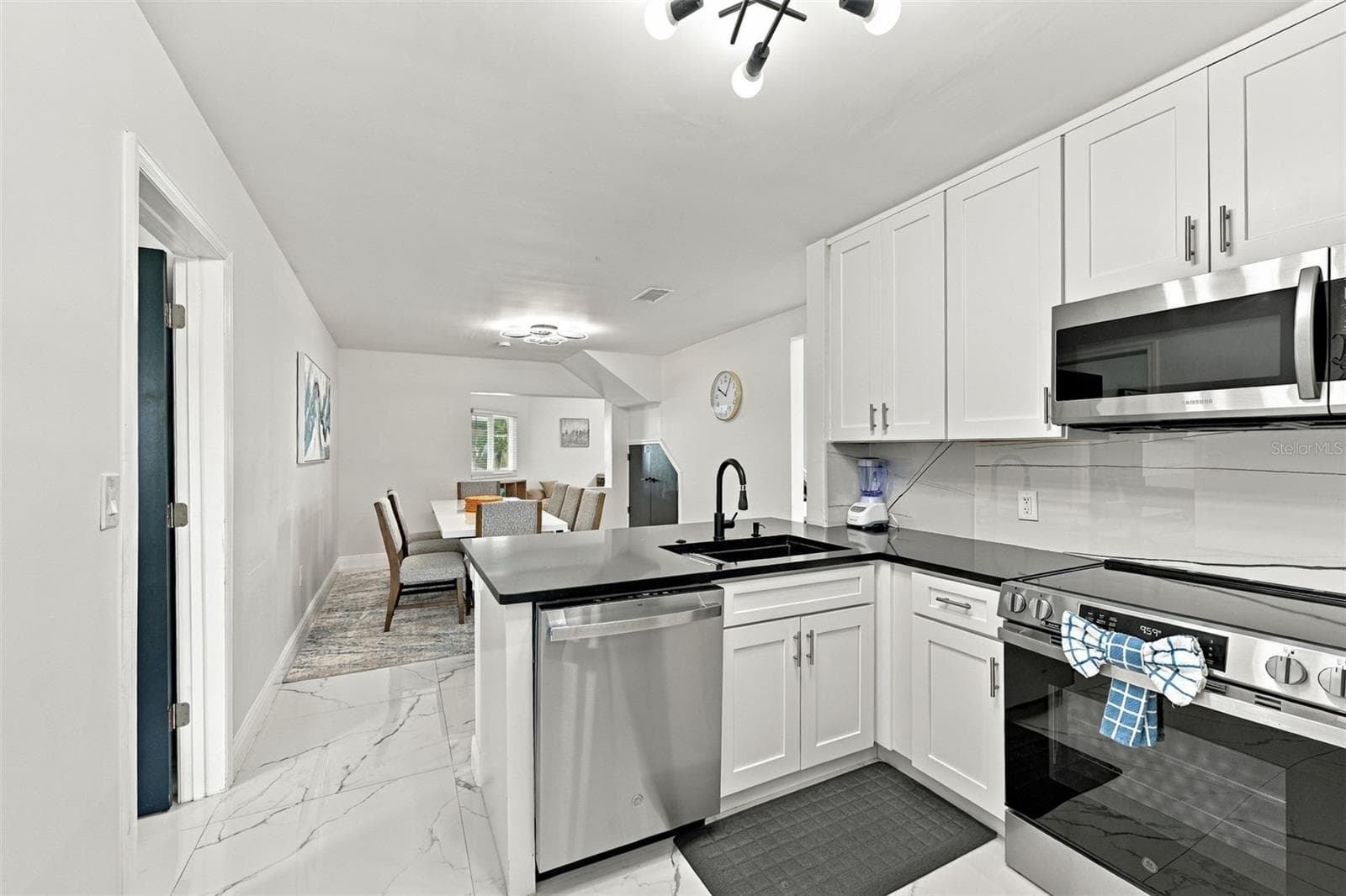 Single Family Residence at 14019 W PARSLEY DR, MADEIRA BEACH, photo 26 of 33