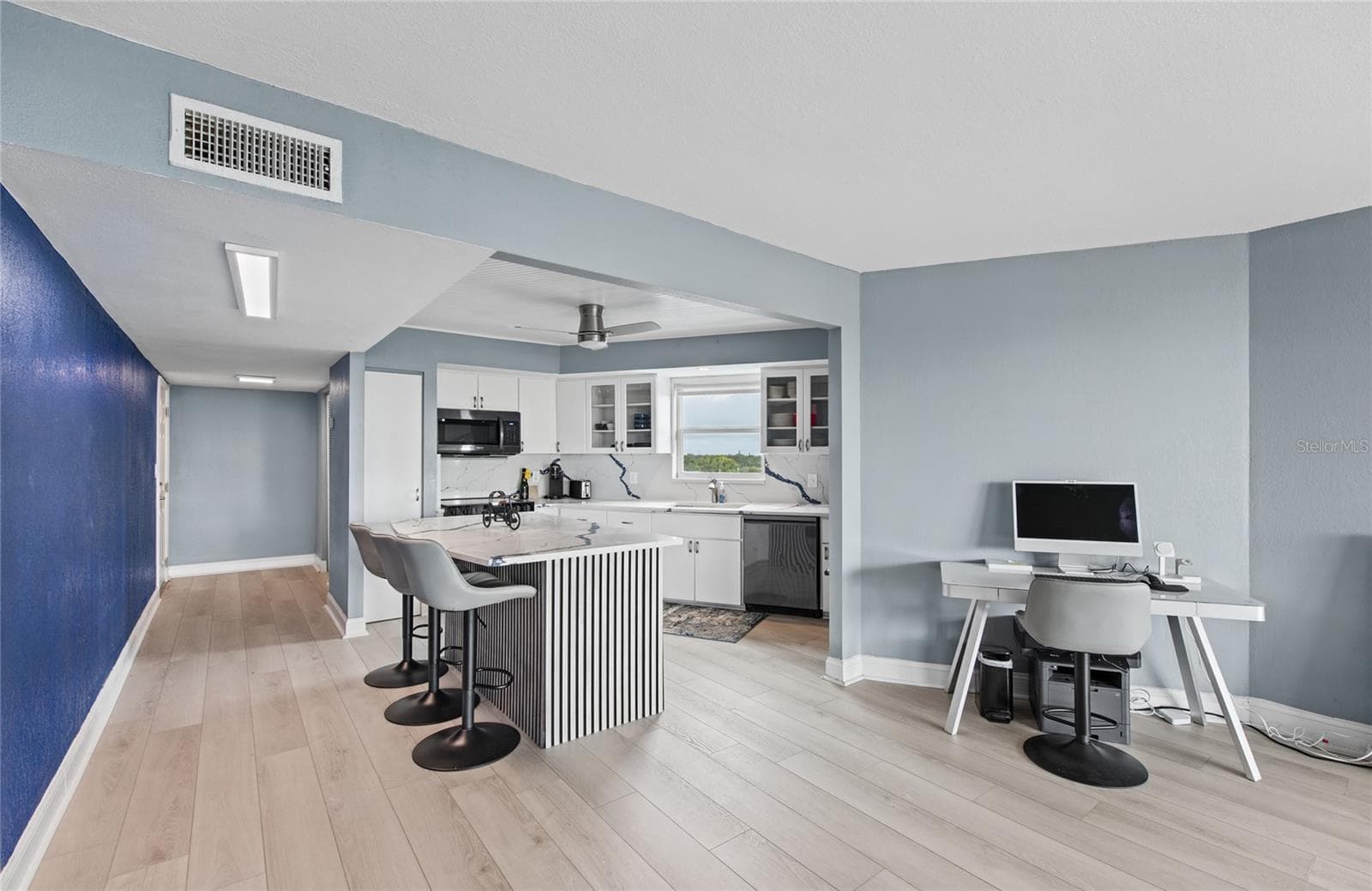 Condominium at 700 BEACH DR NE #701, ST PETERSBURG, photo 12 of 57