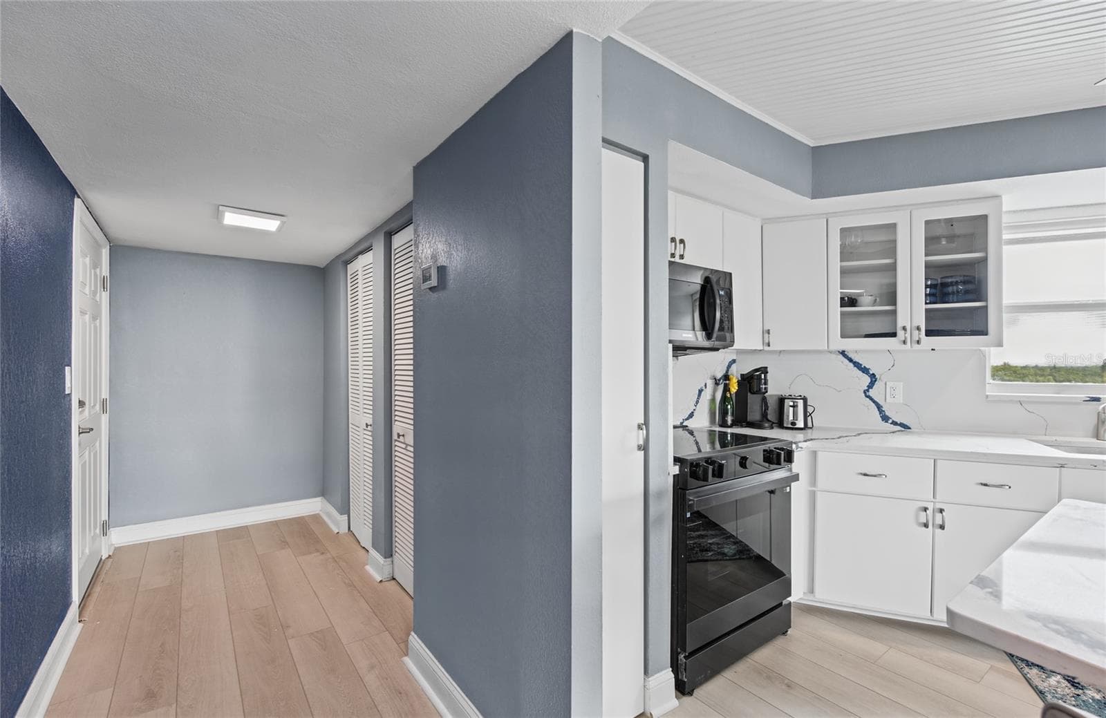 Condominium at 700 BEACH DR NE #701, ST PETERSBURG, photo 16 of 57