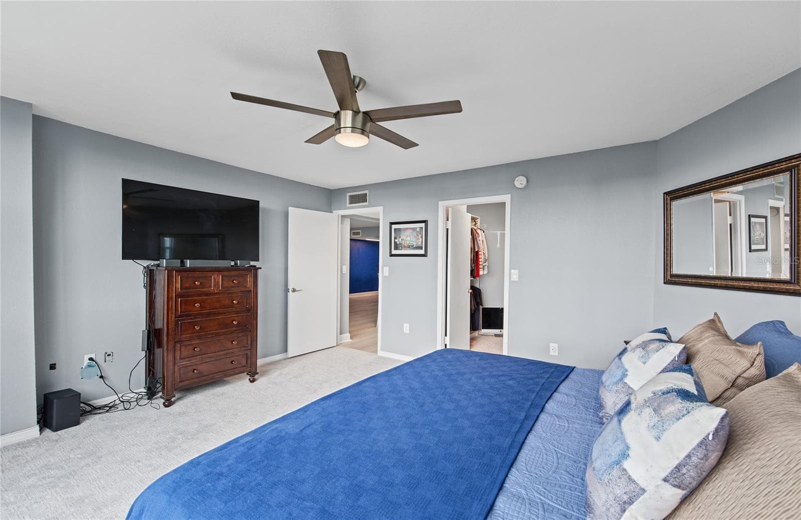 Condominium at 700 BEACH DR NE #701, ST PETERSBURG, photo 24 of 57
