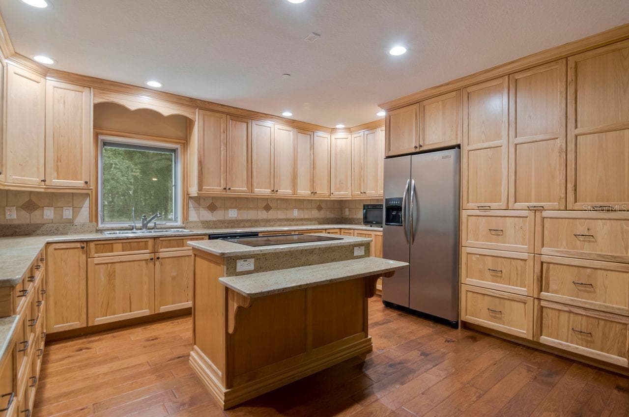 Single Family Residence at 201 OLD OAK LN, PALM HARBOR, photo 55 of 74