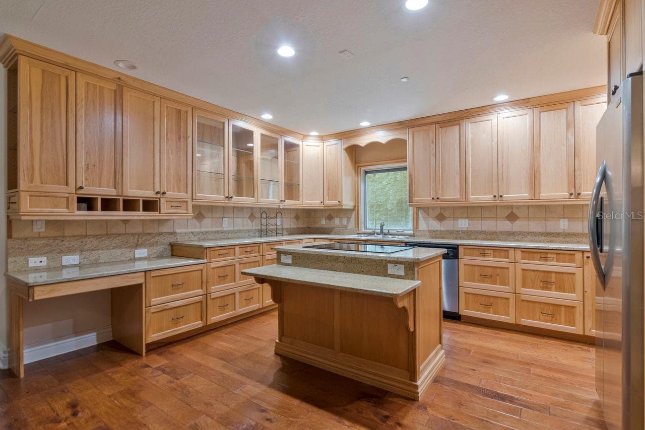 Single Family Residence at 201 OLD OAK LN, PALM HARBOR, photo 56 of 74