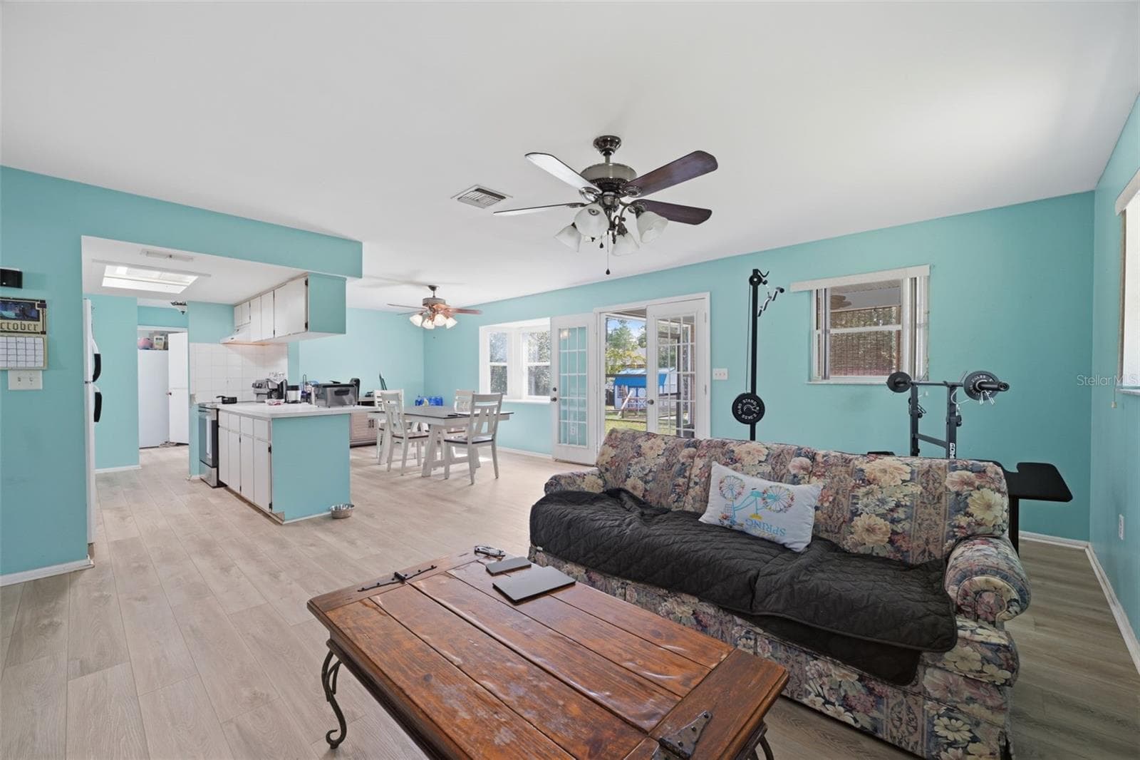Living Room - 10360 GOLDEN AVE, WEEKI WACHEE