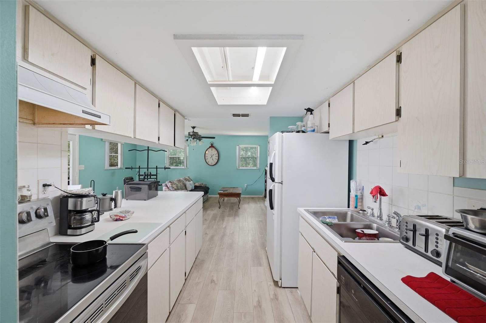 Kitchen - 10360 GOLDEN AVE, WEEKI WACHEE