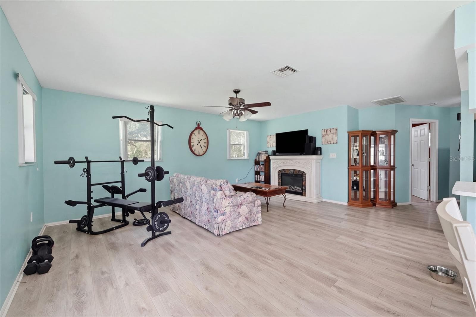 Living Room - 10360 GOLDEN AVE, WEEKI WACHEE