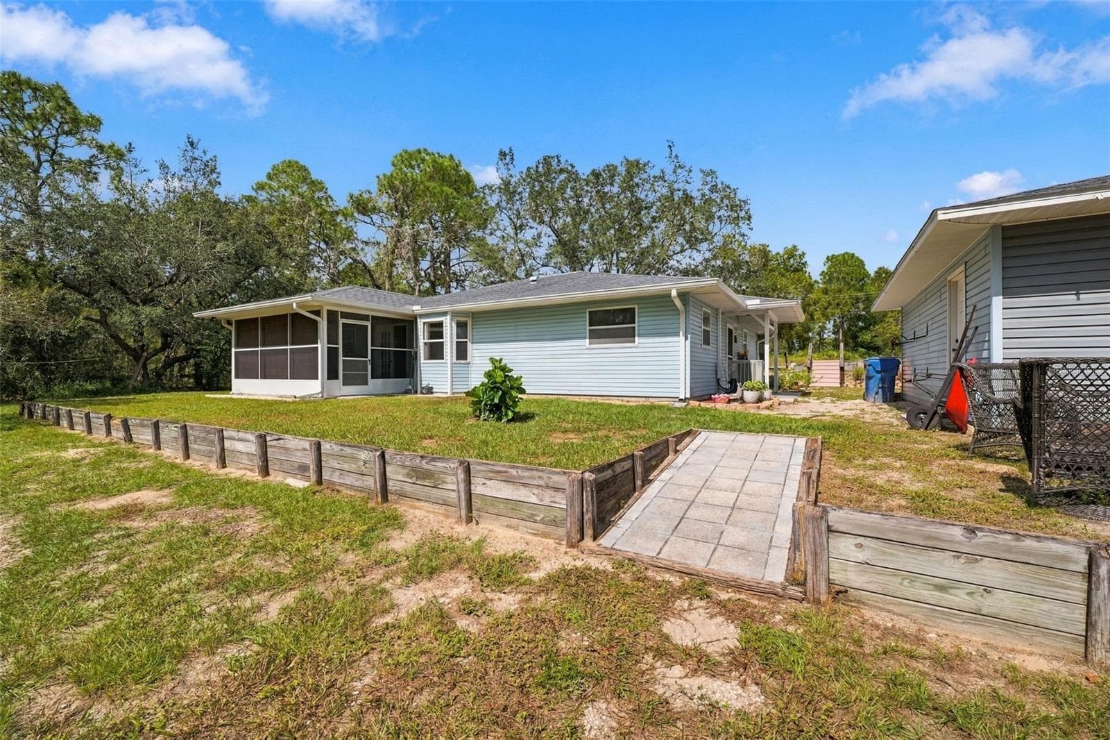 Rear Exterior View - 10360 GOLDEN AVE, WEEKI WACHEE