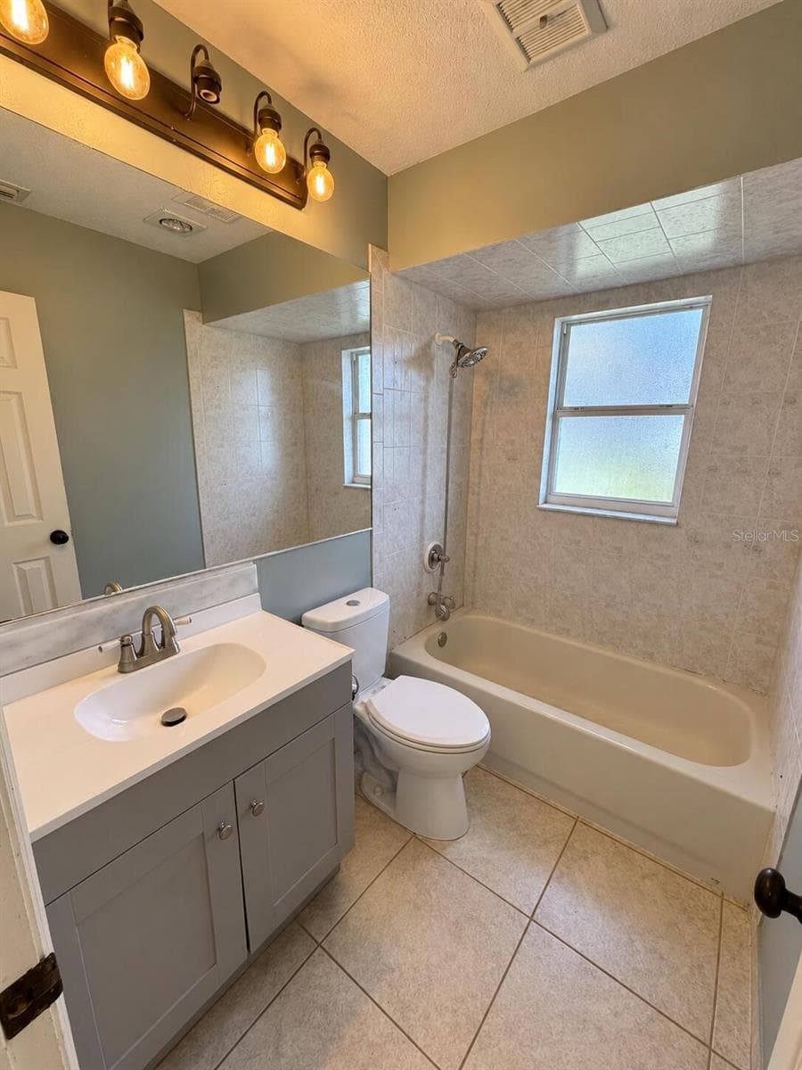 Single Family Residence at 423 WATERSIDE ST, PORT CHARLOTTE, photo 11 of 17