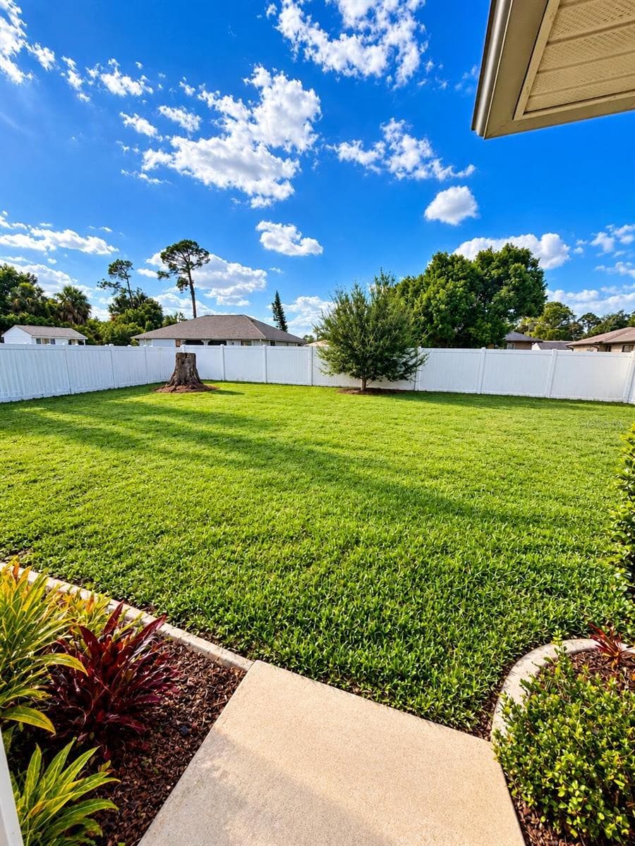 Single Family Residence at 423 WATERSIDE ST, PORT CHARLOTTE, photo 17 of 17