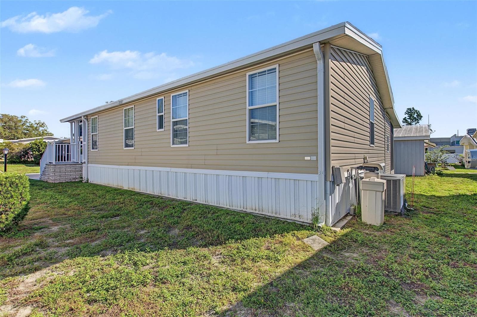 Manufactured Home at 20000 US HIGHWAY 19 N #705, CLEARWATER, photo 18 of 39