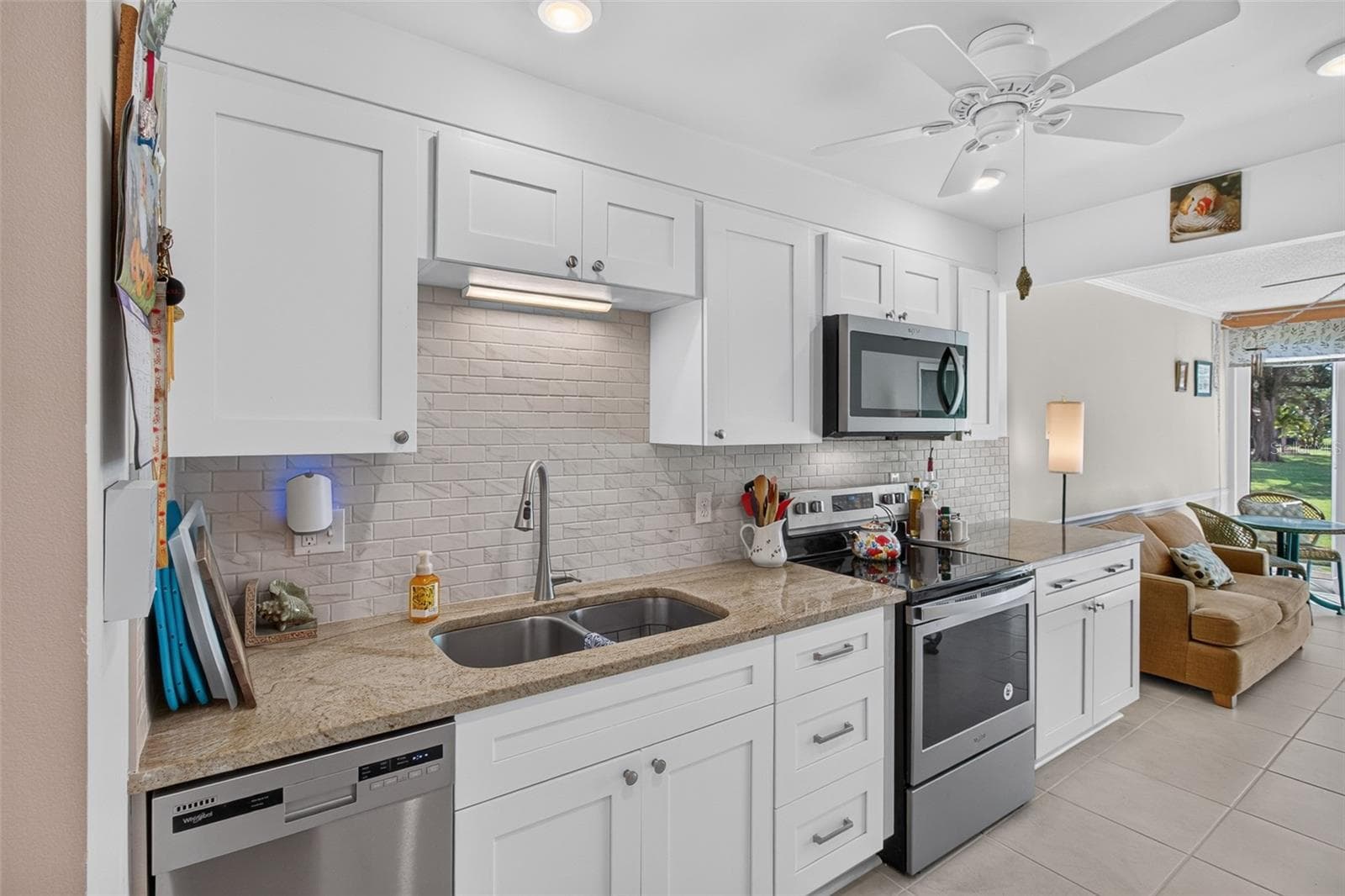 Condominium at 5095 BAY ST NE #104, ST PETERSBURG, photo 15 of 39