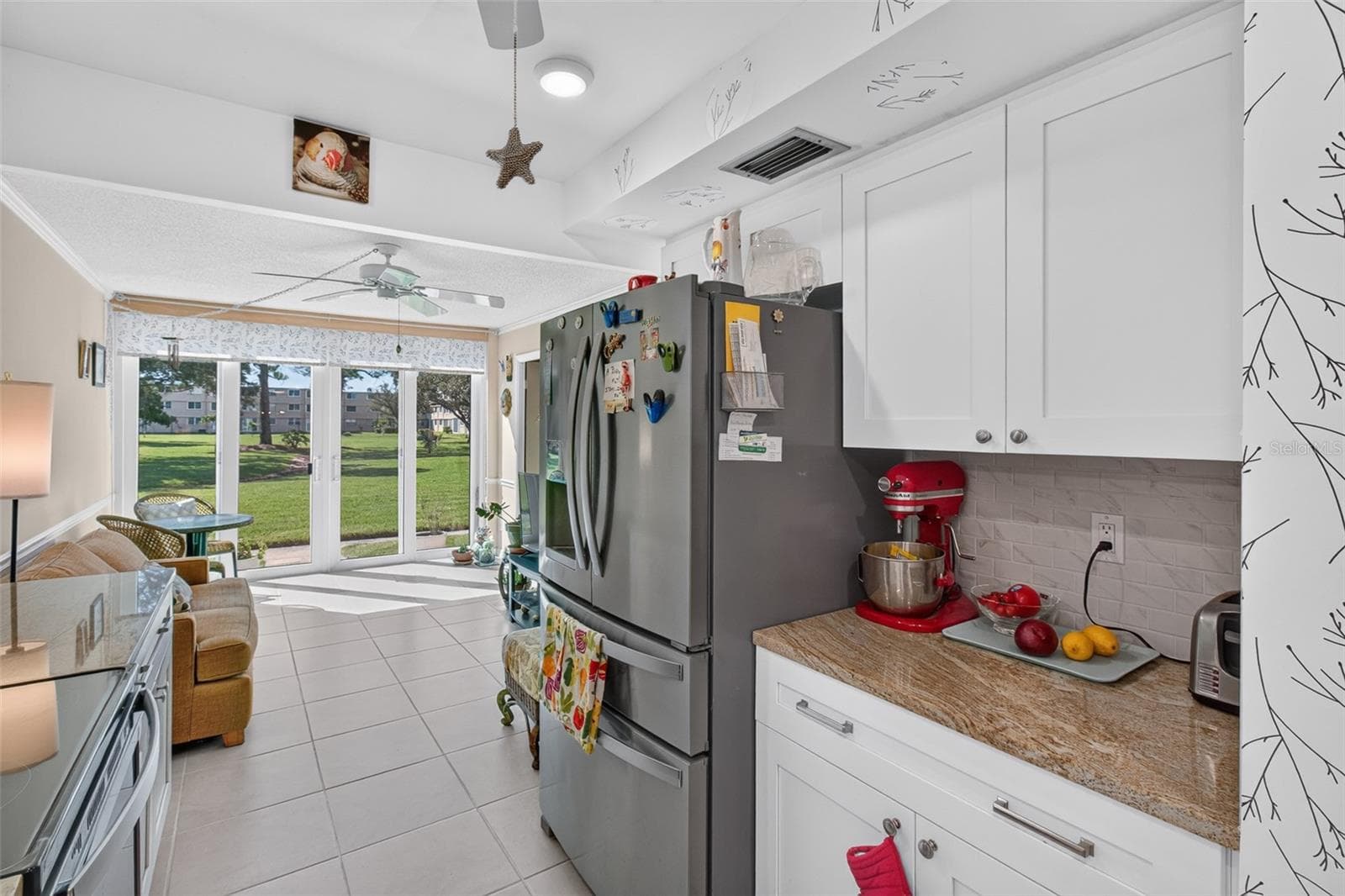 Plenty of counter space - 5095 BAY ST NE #104, ST PETERSBURG