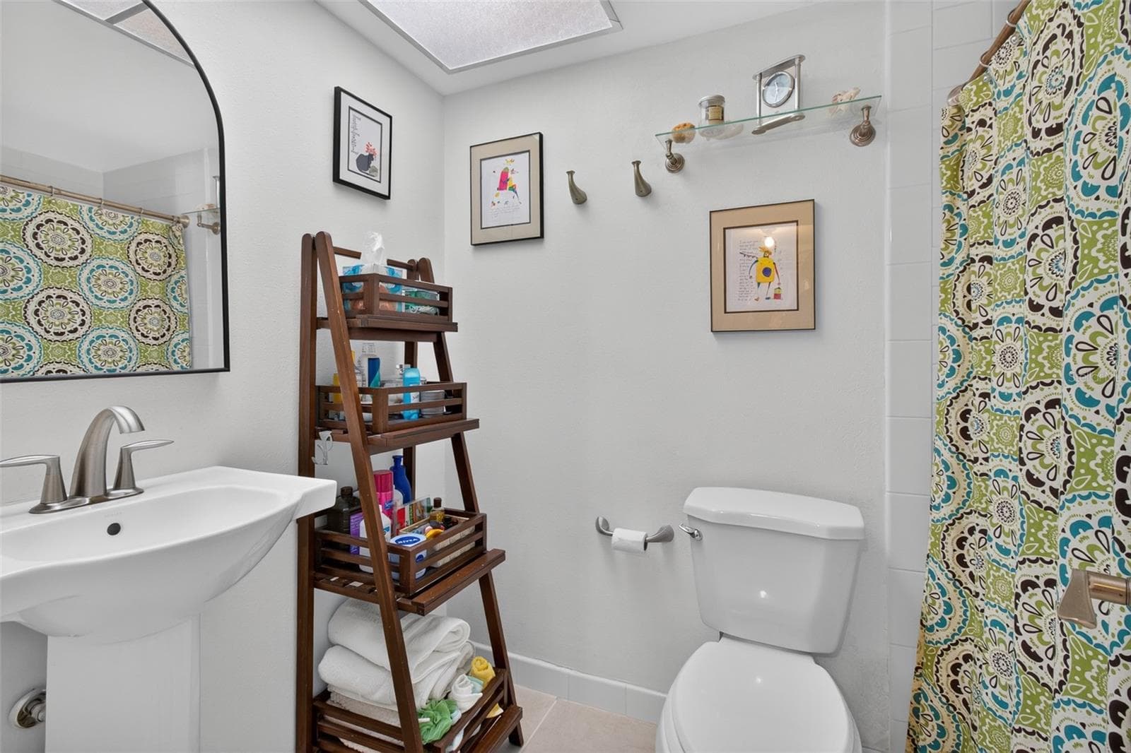 Ensuite bath - 5095 BAY ST NE #104, ST PETERSBURG