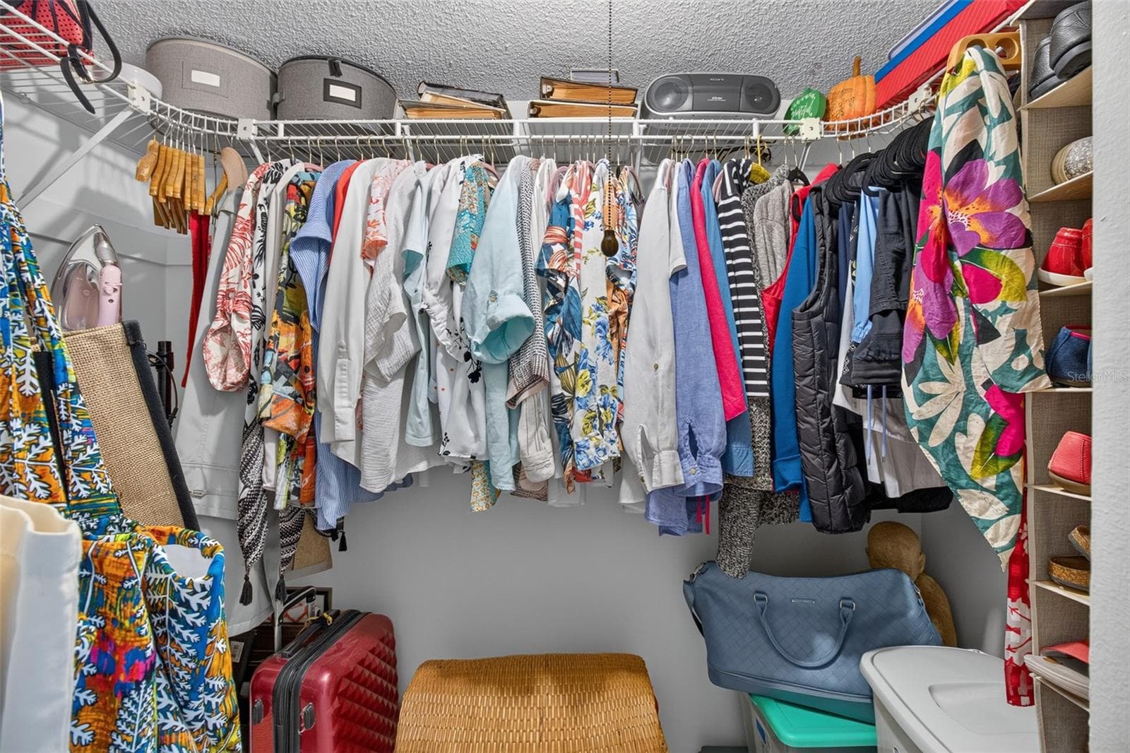 Walk-in closet - 5095 BAY ST NE #104, ST PETERSBURG