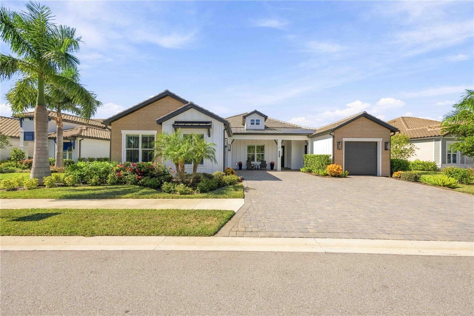 Single Family Residence at 18035 HOME RUN DR, VENICE, photo 2 of 86