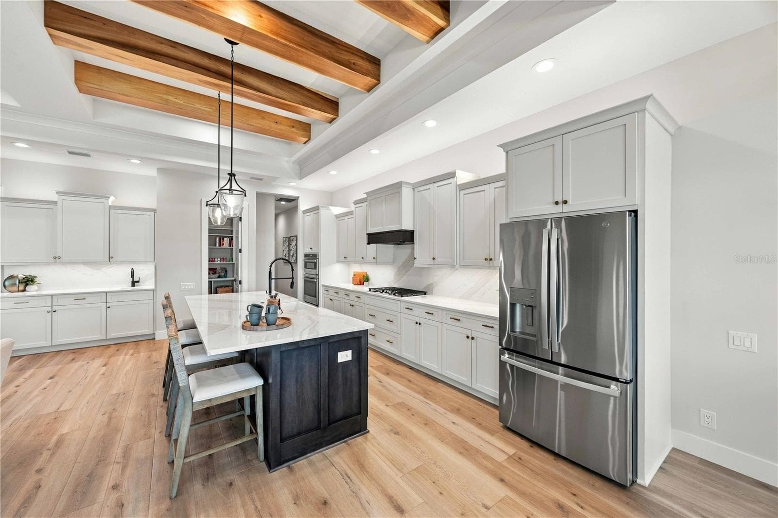 Single Family Residence at 18035 HOME RUN DR, VENICE, photo 16 of 86