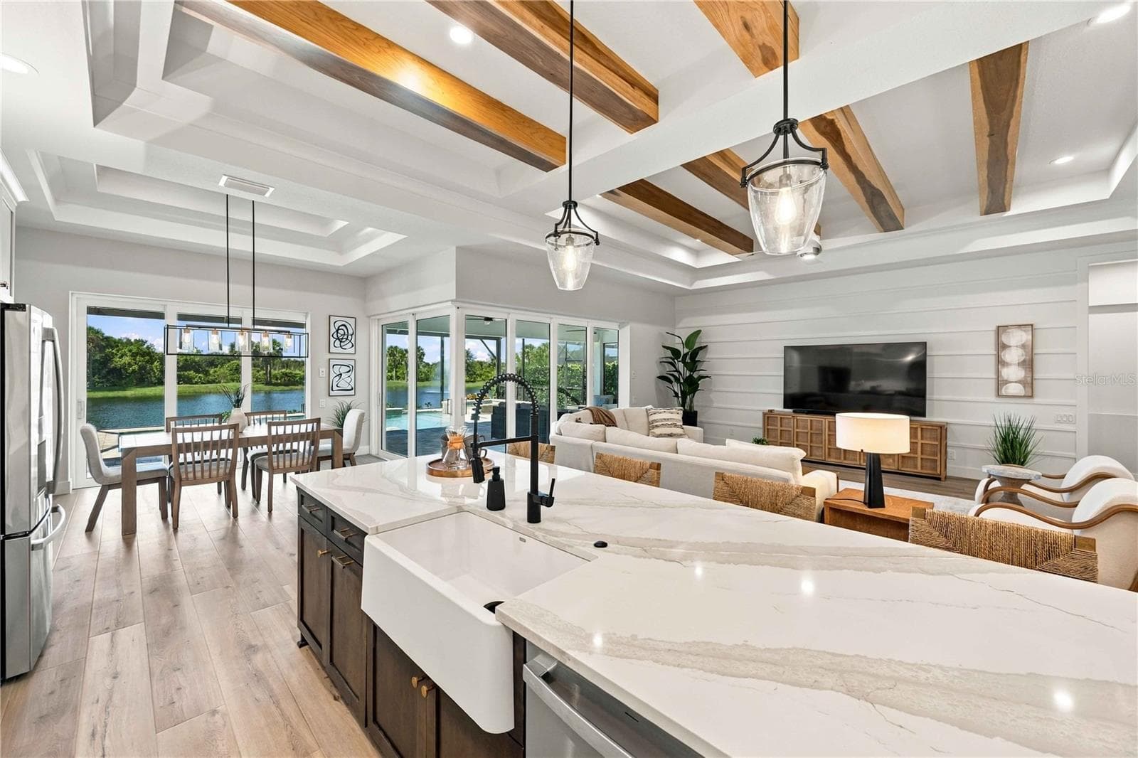Single Family Residence at 18035 HOME RUN DR, VENICE, photo 18 of 86
