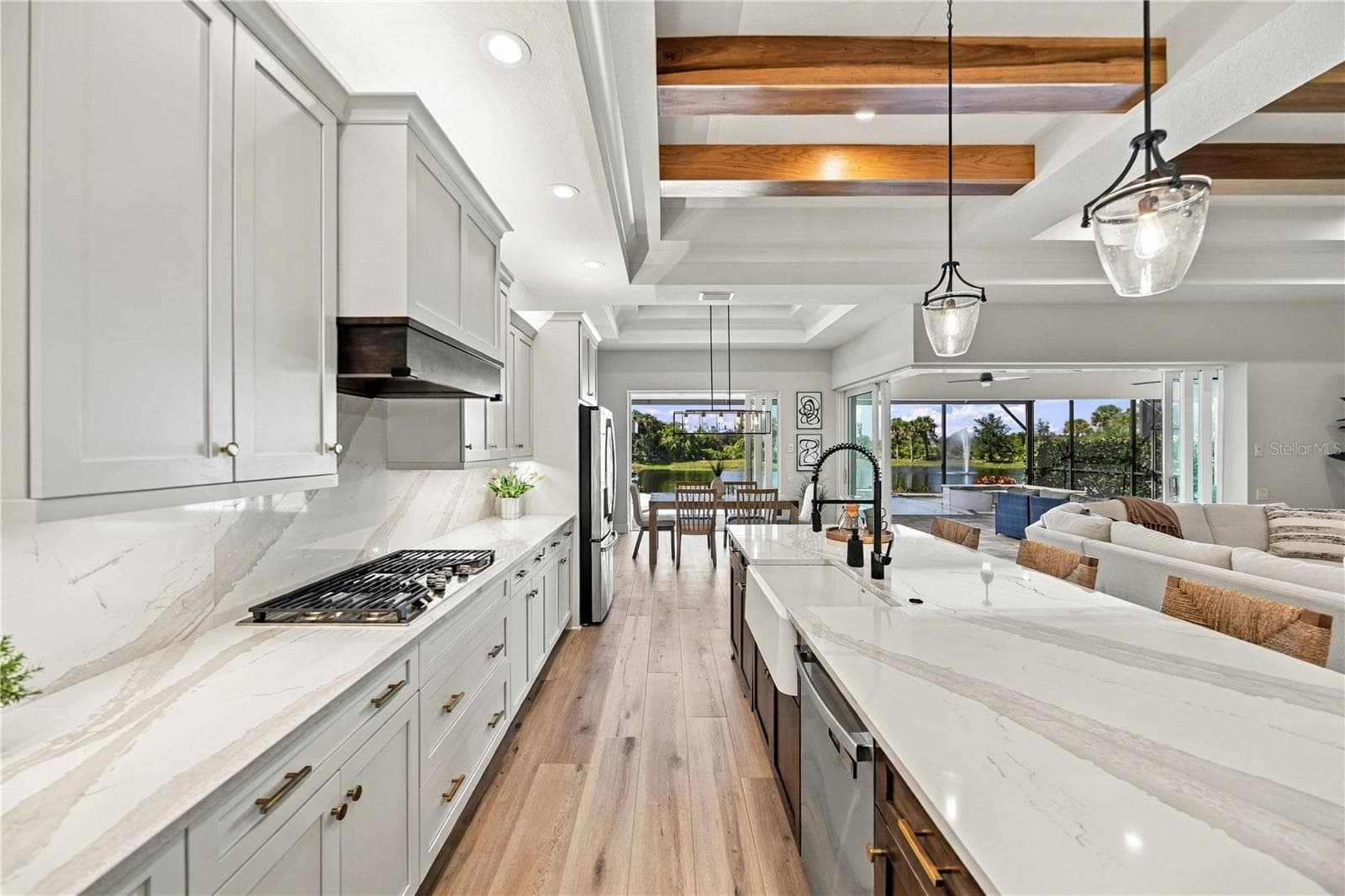Single Family Residence at 18035 HOME RUN DR, VENICE, photo 25 of 86