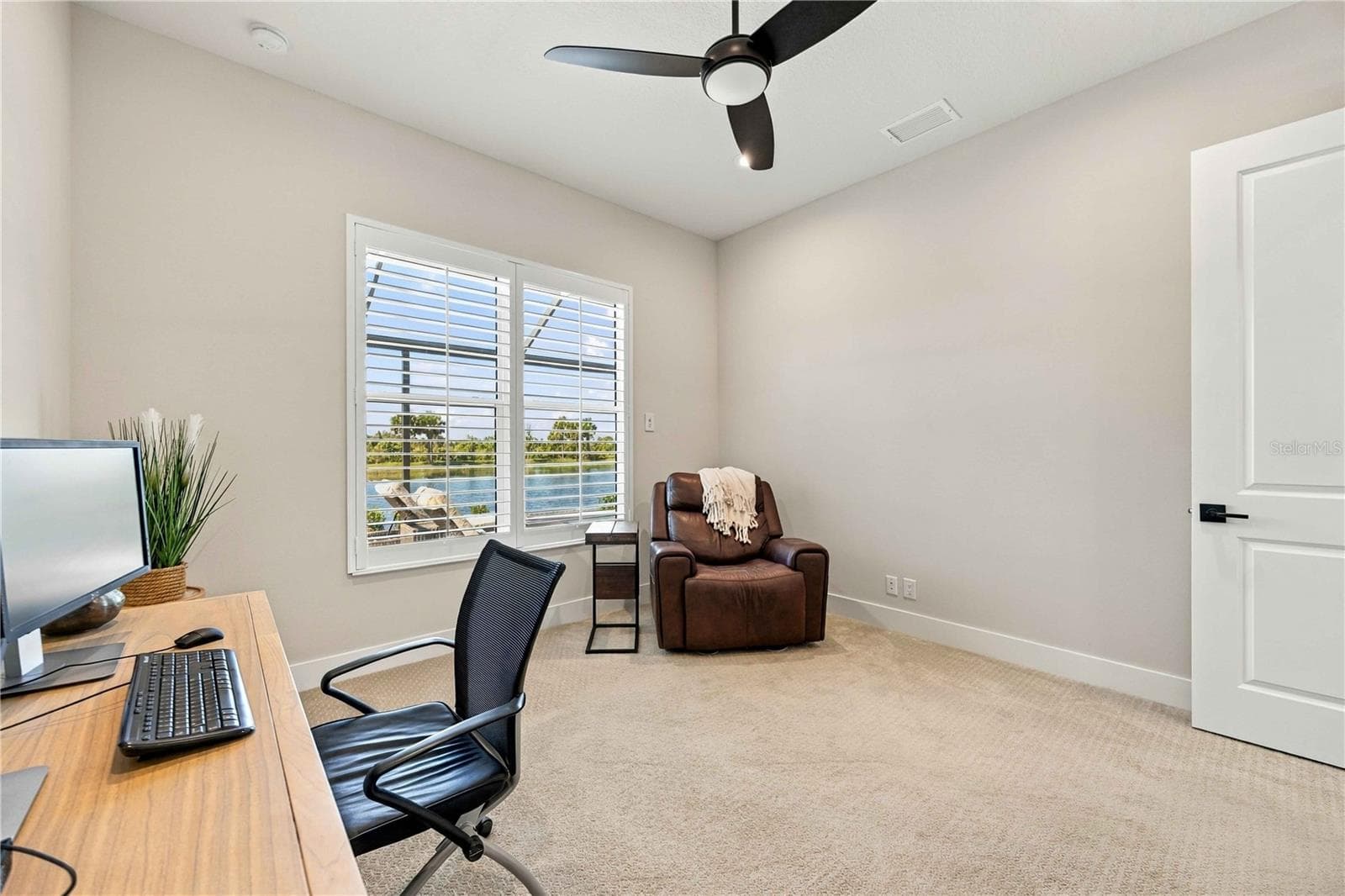 Single Family Residence at 18035 HOME RUN DR, VENICE, photo 41 of 86