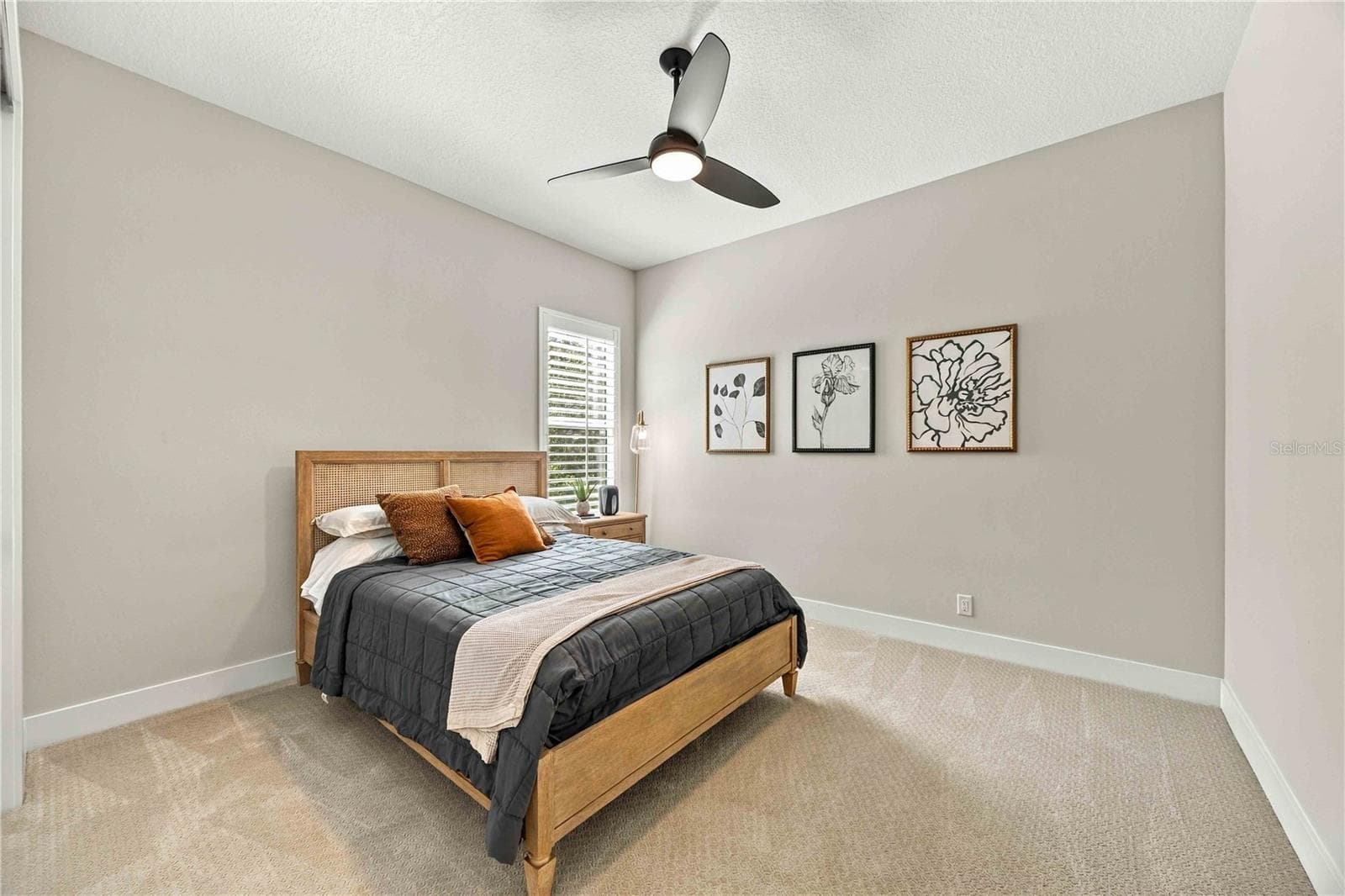 Single Family Residence at 18035 HOME RUN DR, VENICE, photo 43 of 86