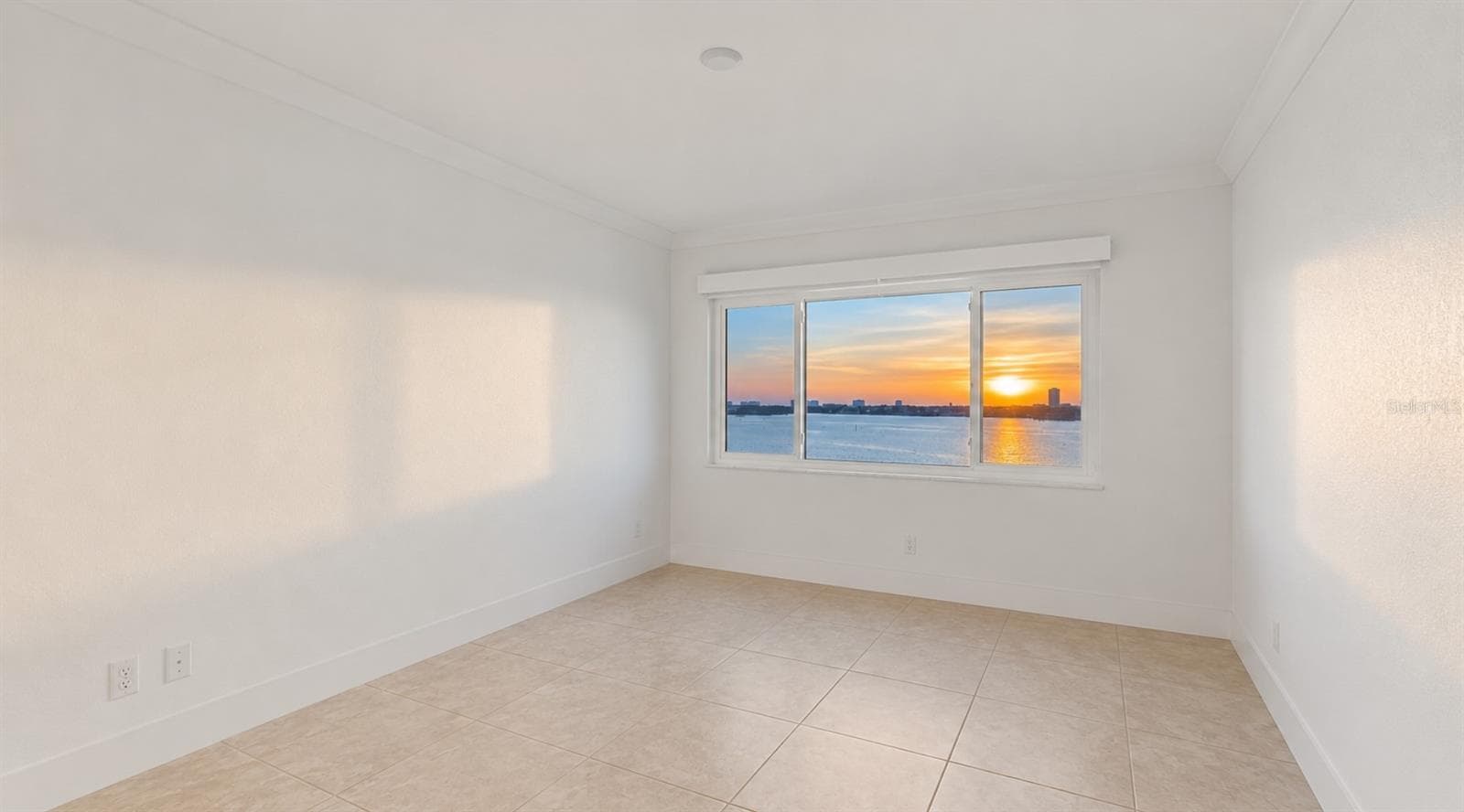 virtually removed furniture - 350 GOLDEN GATE PT #62, SARASOTA