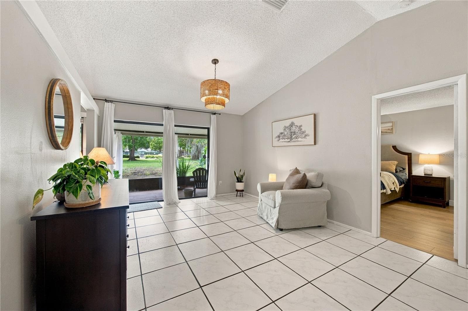 Dinette/Living Area - 4008 SHORESIDE CIR, TAMPA