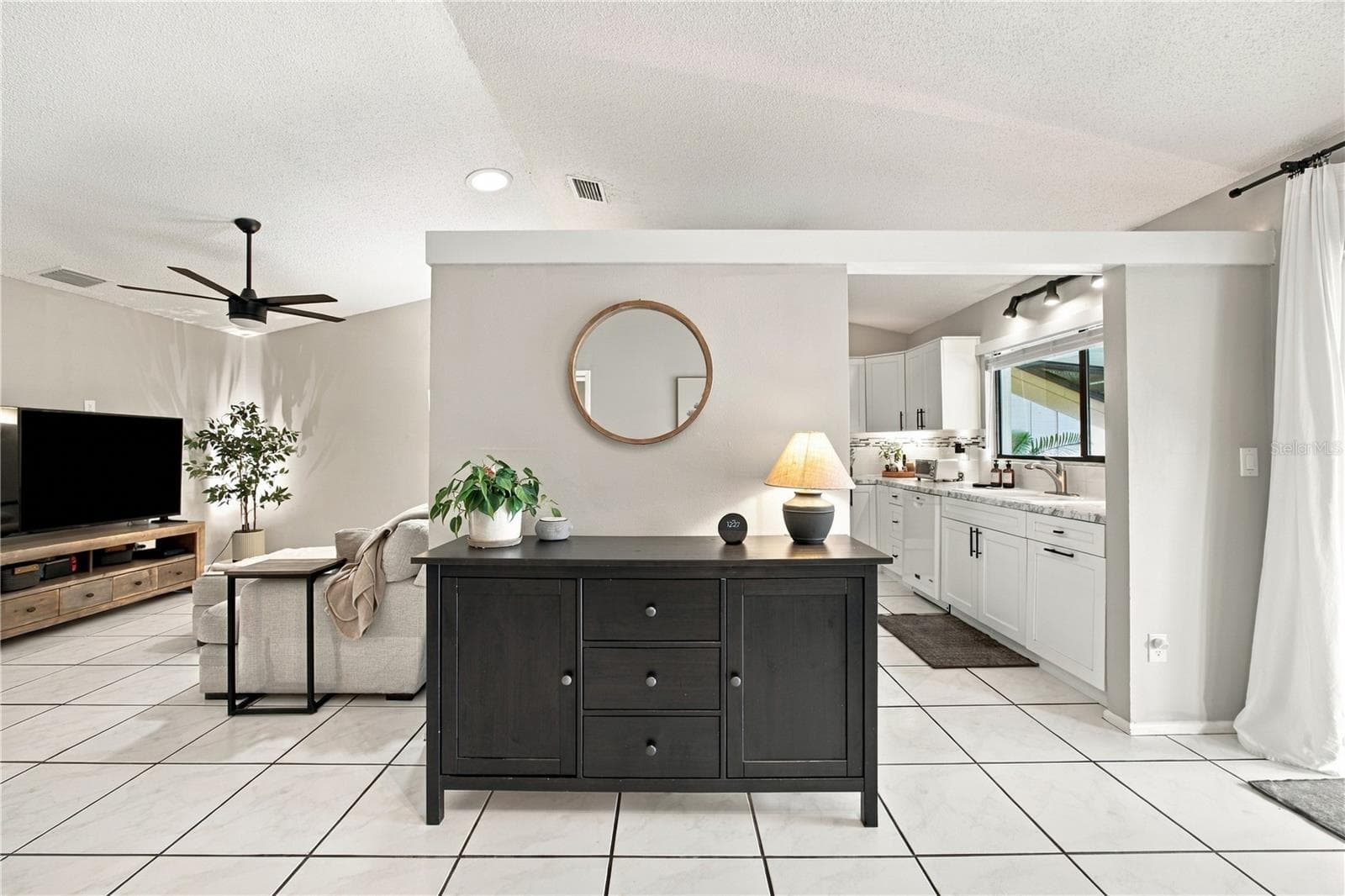 Outer Kitchen Area - 4008 SHORESIDE CIR, TAMPA