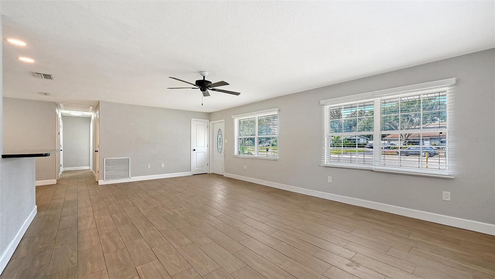 Single Family Residence at 5044 BROOKMEADE DR, SARASOTA, photo 5 of 39