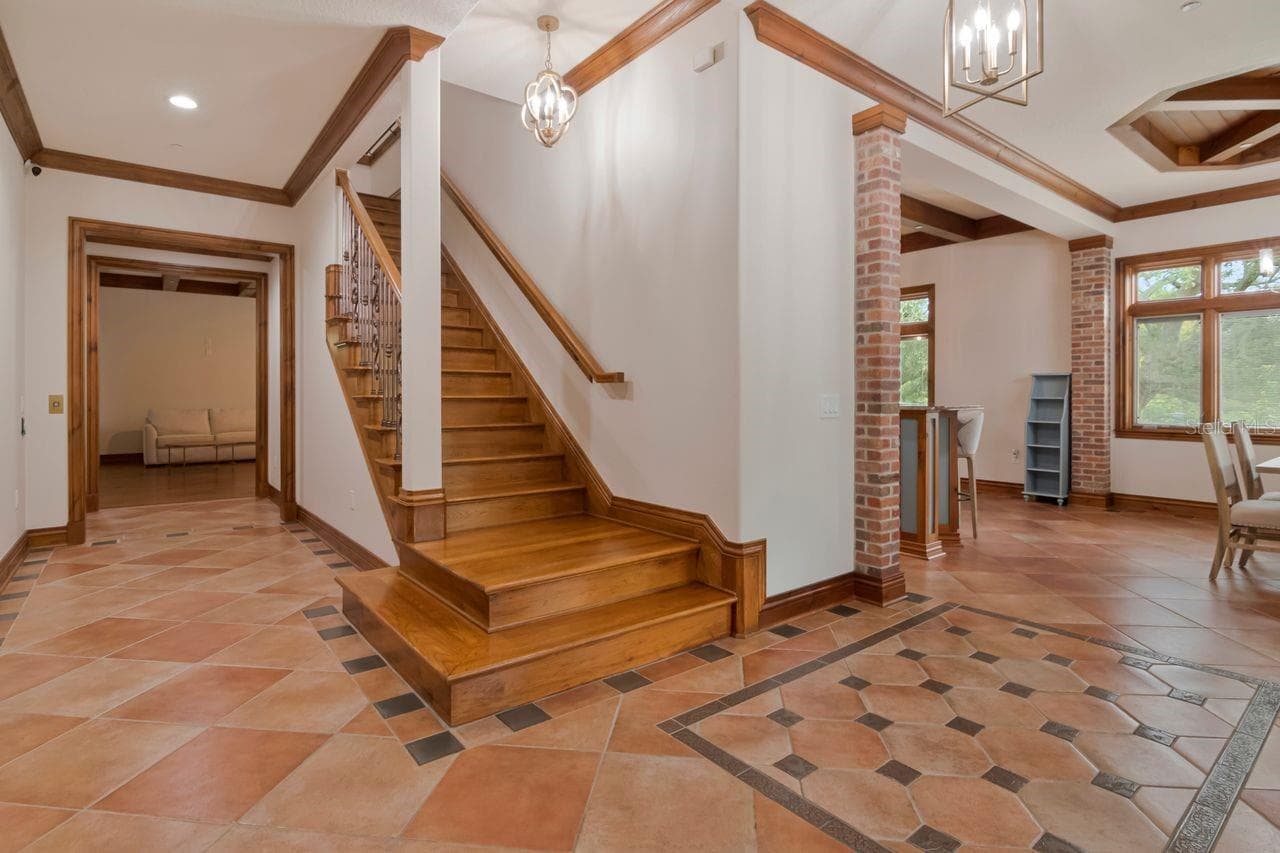Main House - 109 OLD OAK LN, PALM HARBOR