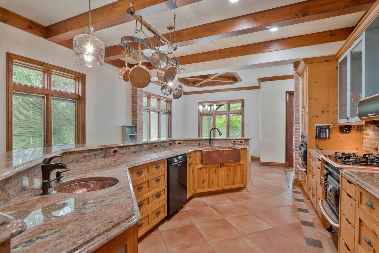 Main House - 109 OLD OAK LN, PALM HARBOR