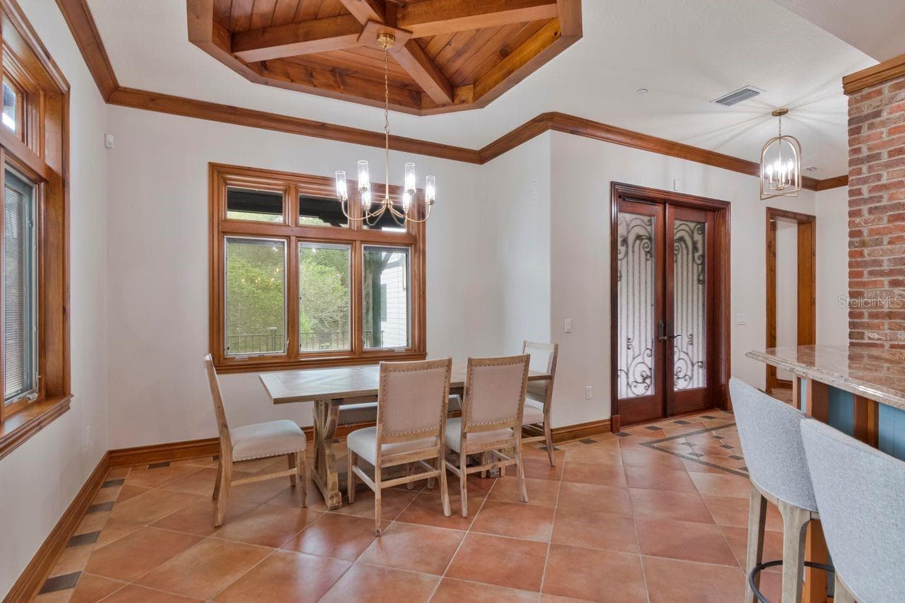 Main House - 109 OLD OAK LN, PALM HARBOR