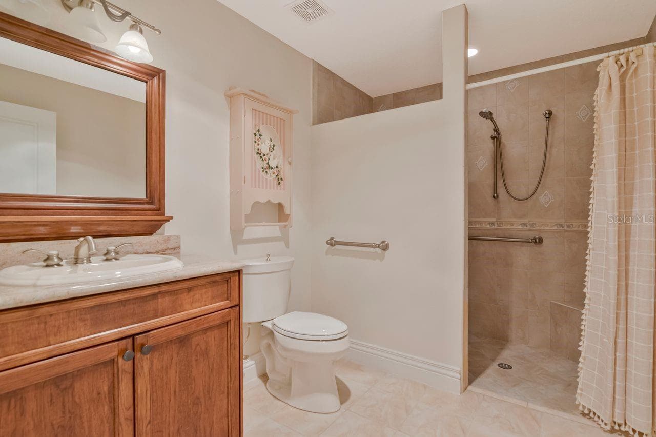 Main House - 109 OLD OAK LN, PALM HARBOR