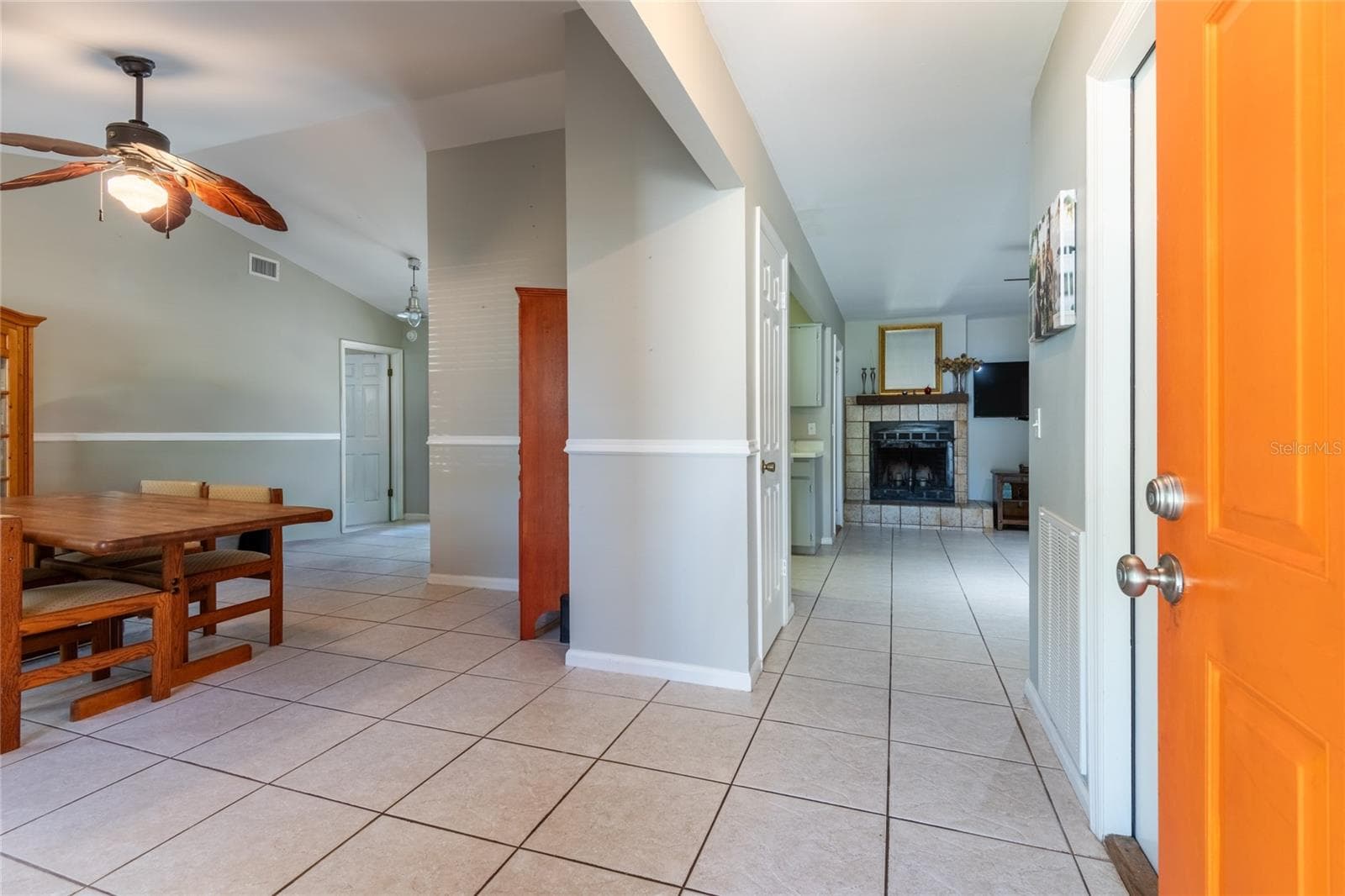 Single Family Residence at 2305 FORREST CREST CIR, LUTZ, photo 10 of 36