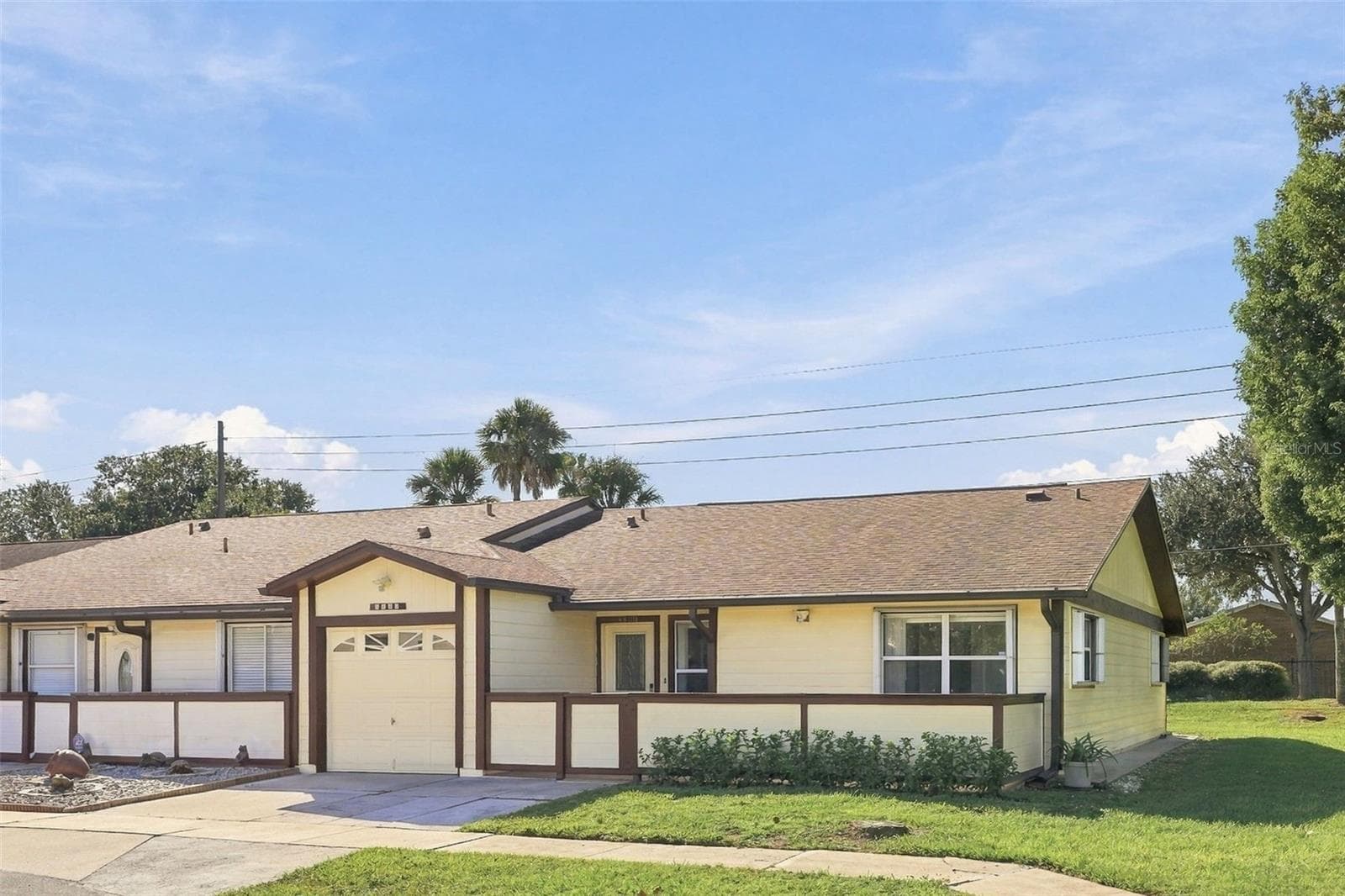Townhouse at 5800 SAGUNTO ST, ORLANDO, photo 3 of 37