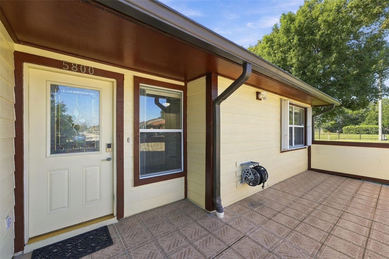 Townhouse at 5800 SAGUNTO ST, ORLANDO, photo 6 of 37
