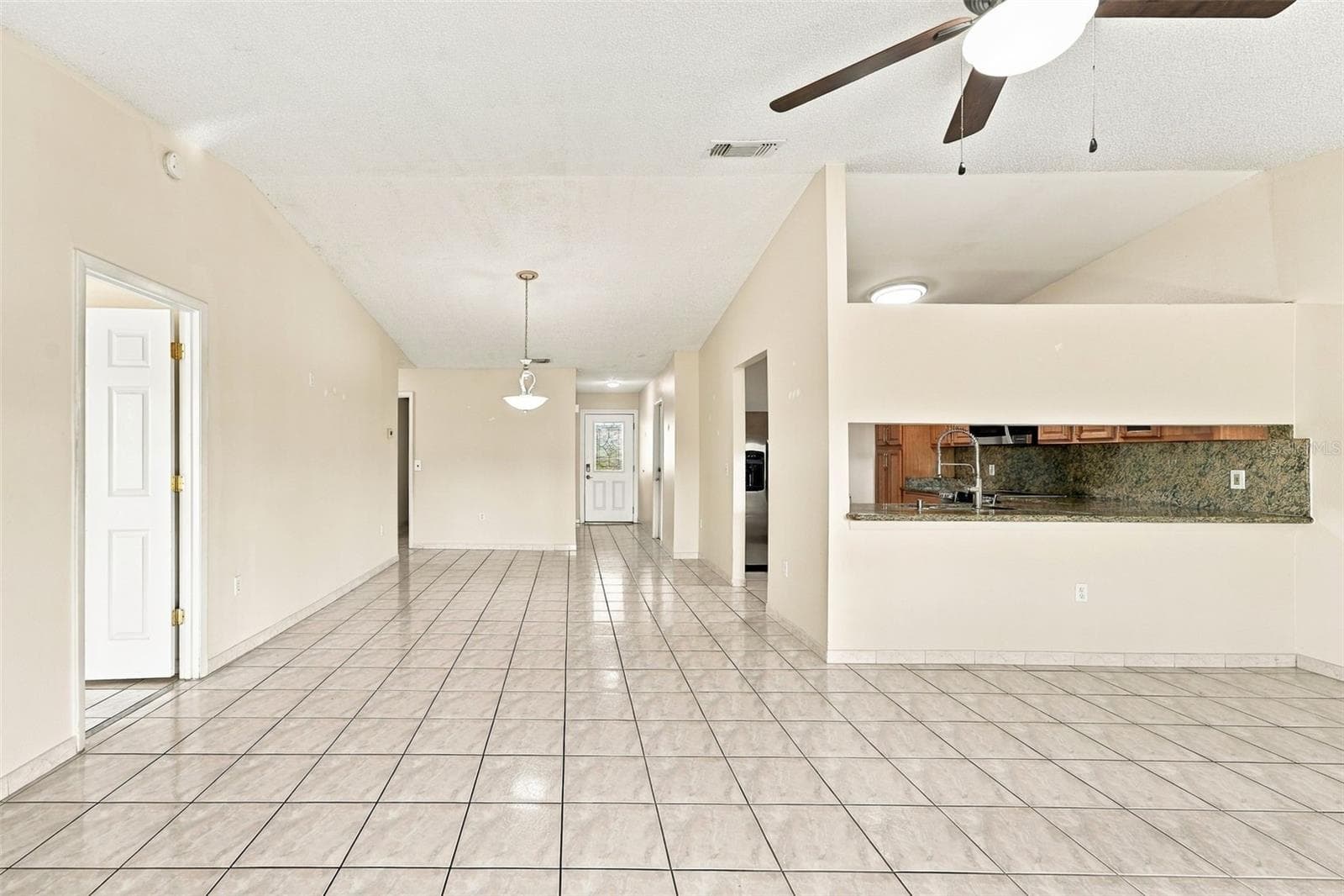 Townhouse at 5800 SAGUNTO ST, ORLANDO, photo 12 of 37