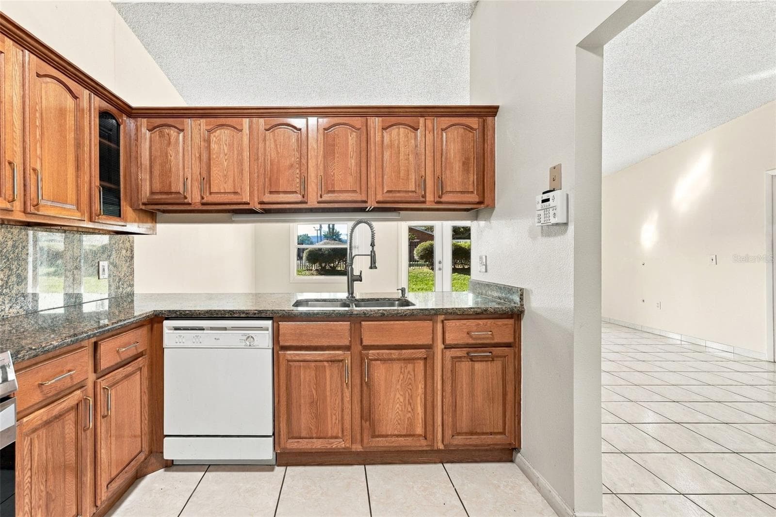 Townhouse at 5800 SAGUNTO ST, ORLANDO, photo 20 of 37